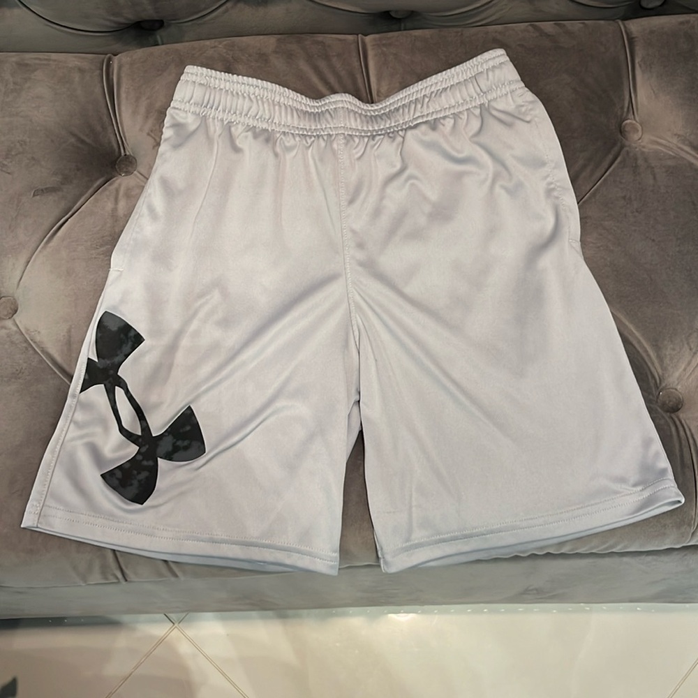 Youth Large Under Armour Basketball Shorts